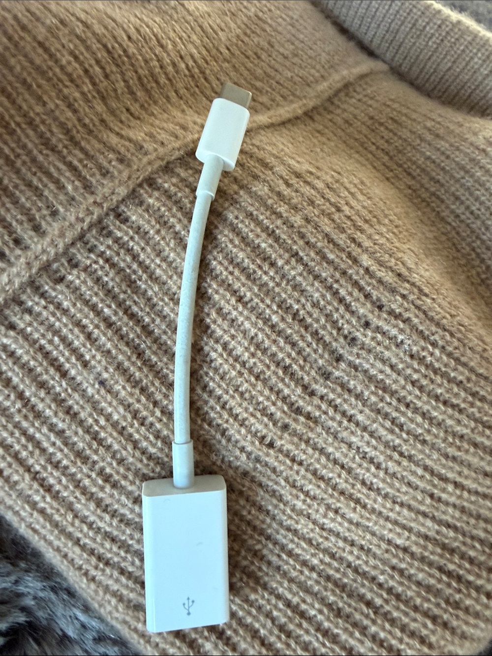 Apple adapter